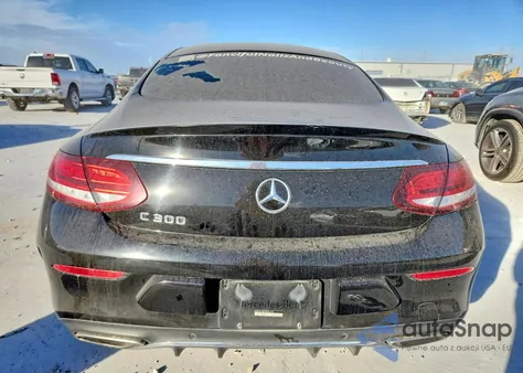 2019 Mercedes-Benz C 300 из США, поврежденный, VIN WDDWJ8DB1KF931324